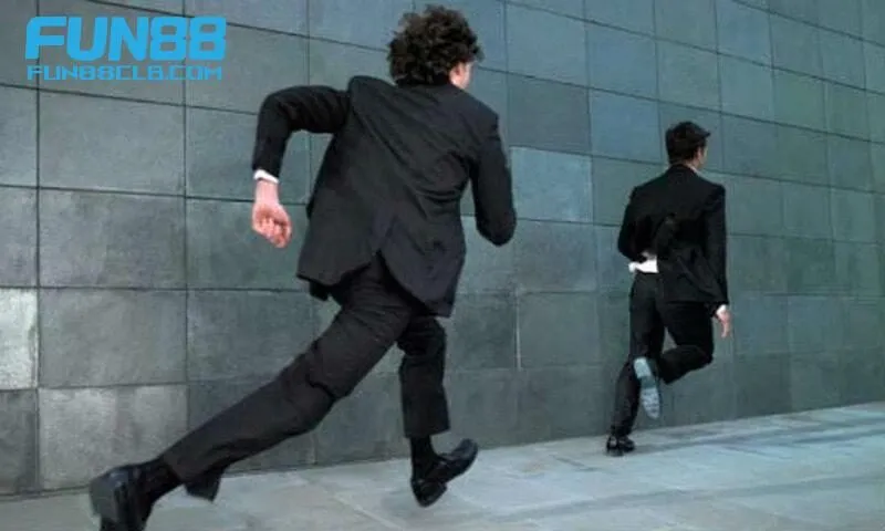 Nằm mơ thấy bị rượt đuổi được xem là điềm báo gì?